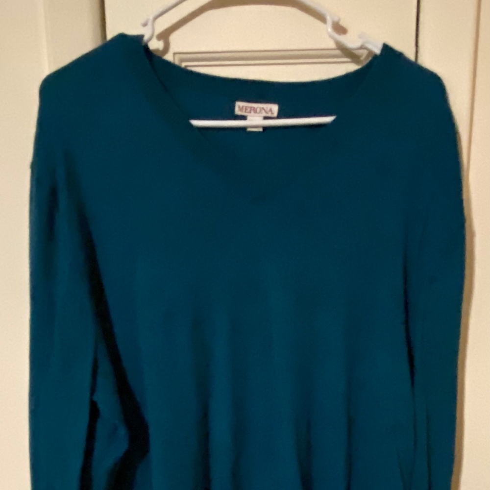 Men’s V neck Wool blend sweater - Picture 1 of 4